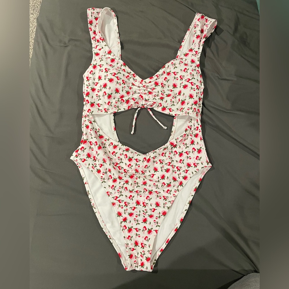 NWOT Xhilaration Floral One Piece Cut-out Bathing Suit Large